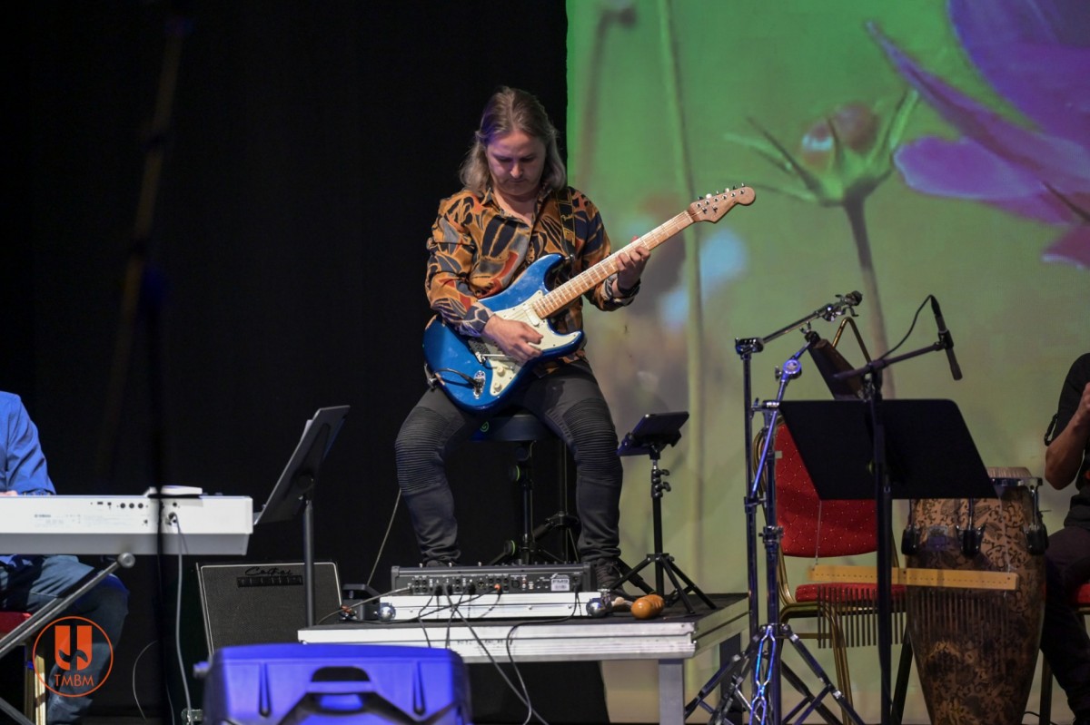 DE-CONECTAT … DE PRIMĂVARĂ