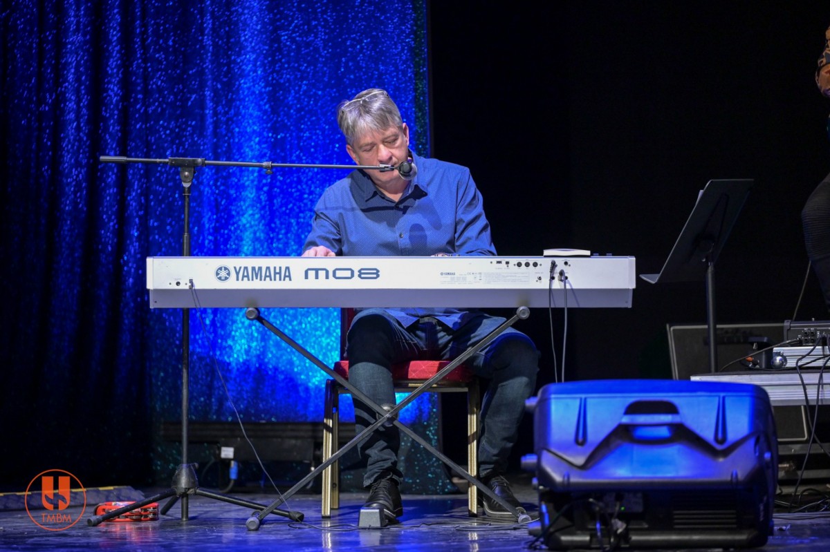 DE-CONECTAT … DE PRIMĂVARĂ