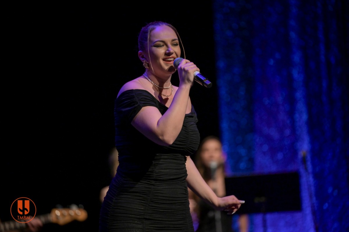 DE-CONECTAT … DE PRIMĂVARĂ